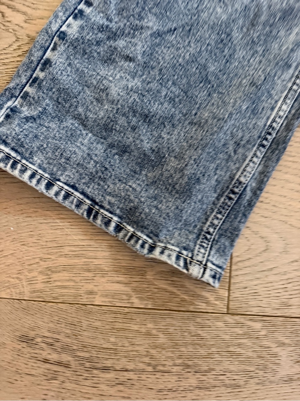 True Religion Leila High Rise Wide Leg Lace-Up Front Blue Washed Jeans - Picture 2 of 8